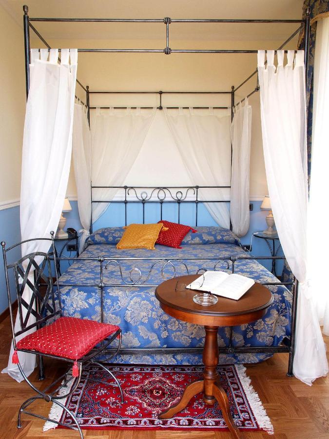 Petit Chateau Bed and breakfast 3*