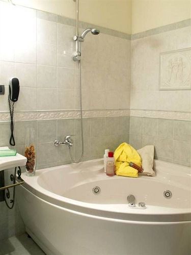Petit Chateau Bed and breakfast